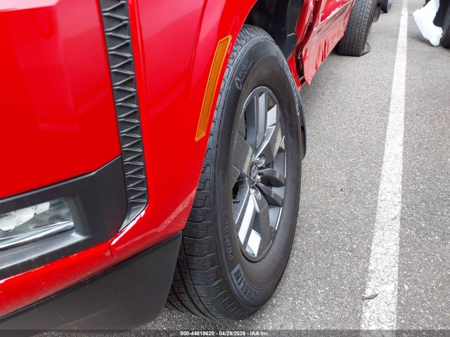 2025 NISSAN Frontier image 17