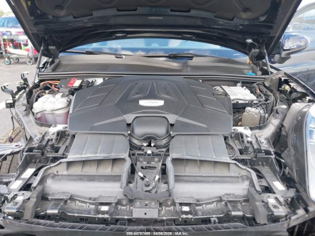 2022 PORSCHE Cayenne image 10