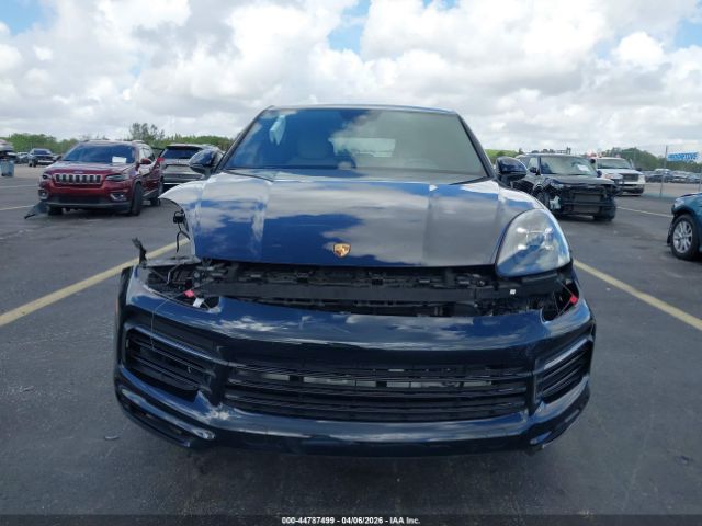 2022 PORSCHE Cayenne image 13
