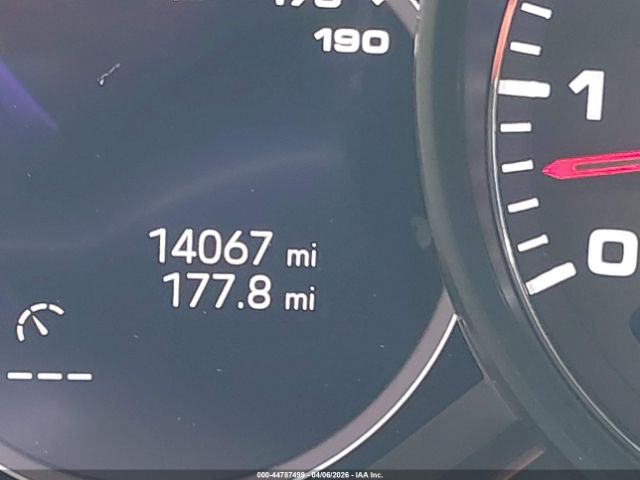 2022 PORSCHE Cayenne image 16