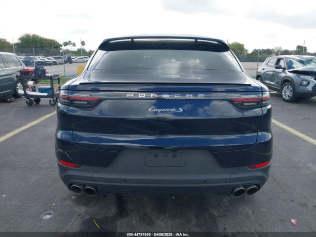 2022 PORSCHE Cayenne image 17