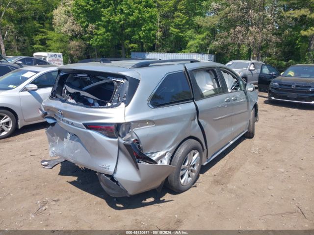 2024 TOYOTA Sienna image 4
