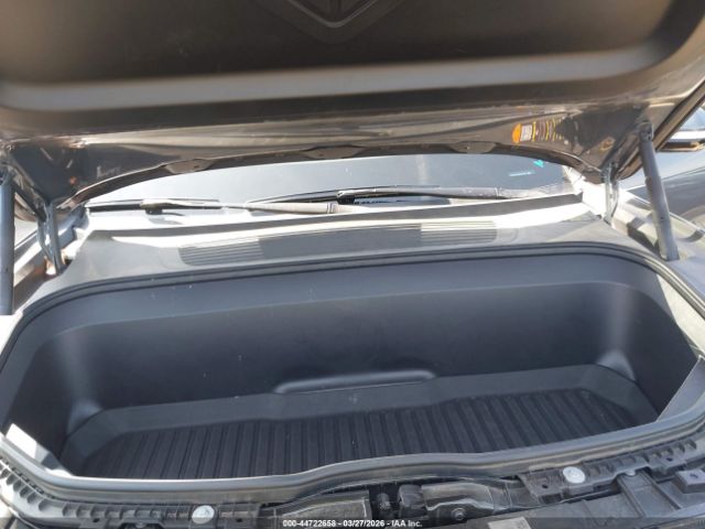 2023 RIVIAN R1S image 10