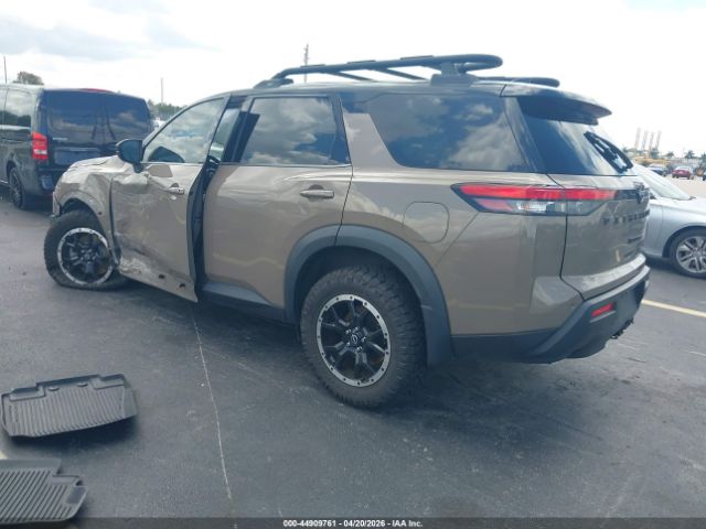 2023 NISSAN Pathfinder image 3