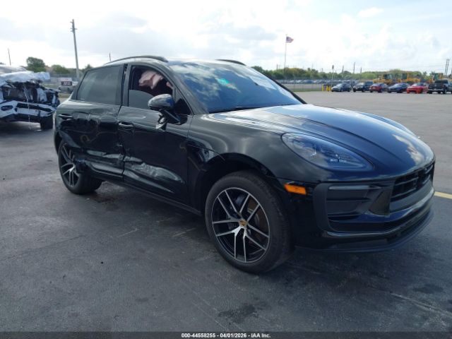 2025 PORSCHE Macan