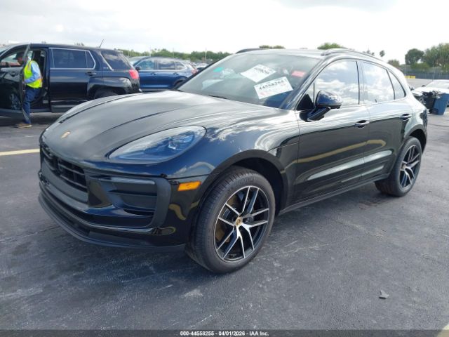 2025 PORSCHE Macan image 2