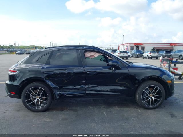2025 PORSCHE Macan image 13