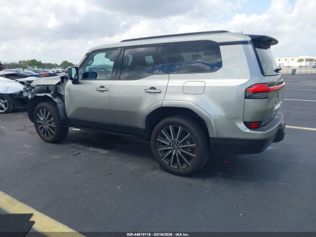 2024 LEXUS GX image 3